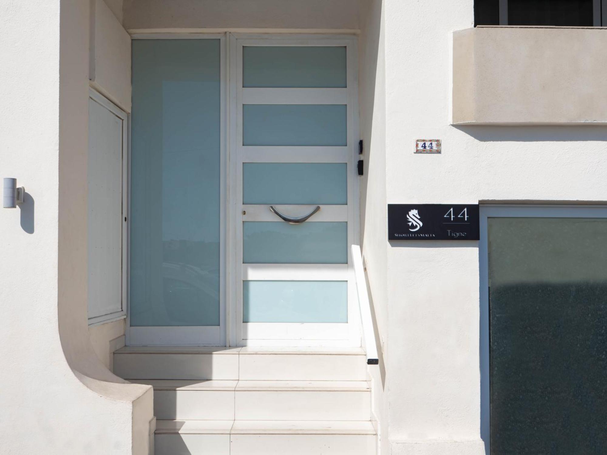 Exceptional Tigne Seafront Apartments By Shortletsmalta Sliema Eksteriør bilde
