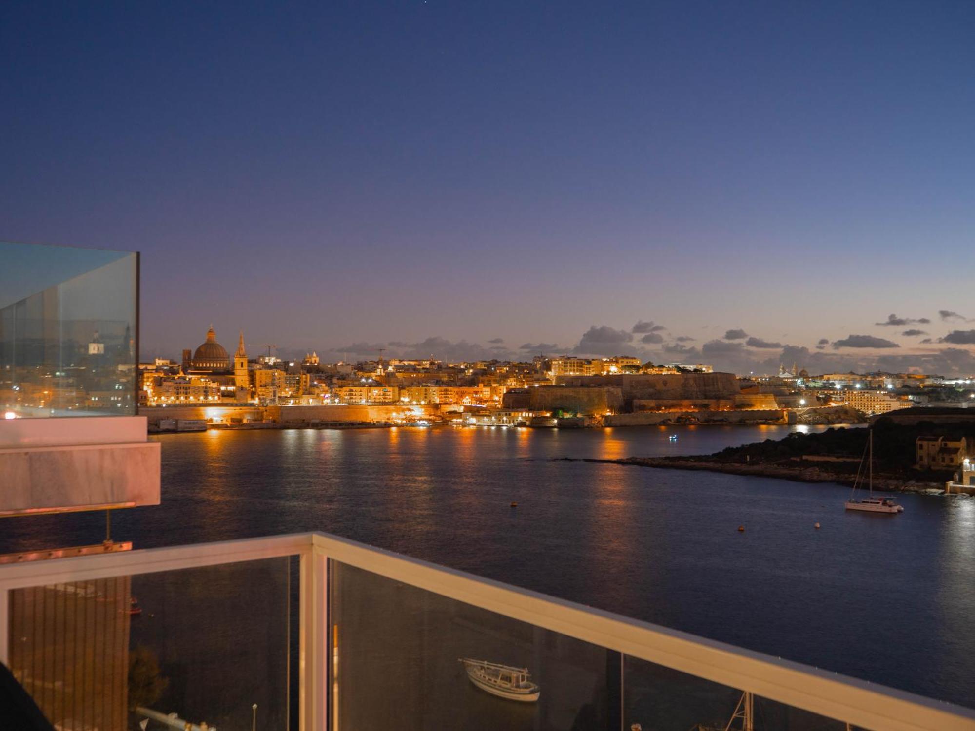 Exceptional Tigne Seafront Apartments By Shortletsmalta Sliema Eksteriør bilde