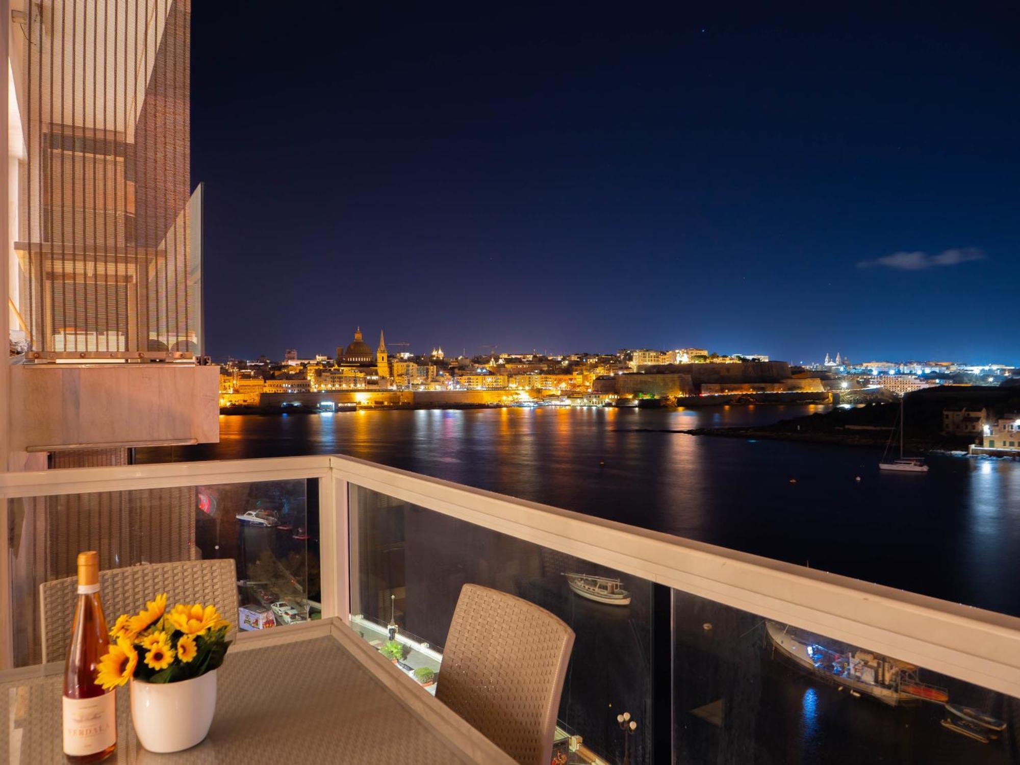 Exceptional Tigne Seafront Apartments By Shortletsmalta Sliema Eksteriør bilde